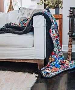 Marvel Superhero Sherpa Blanket 54×72in - marvelofficial.com - best marvel replica